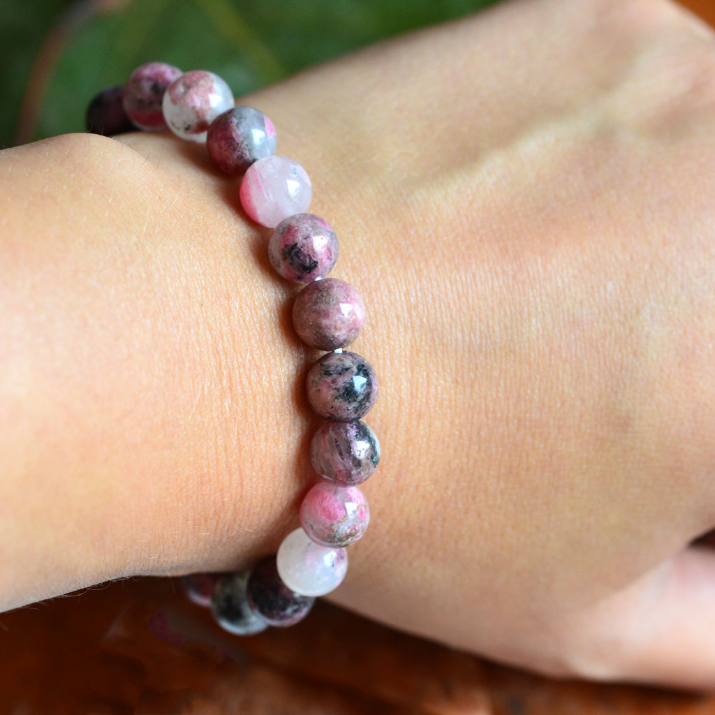 Rhodonit in Quarz Armband