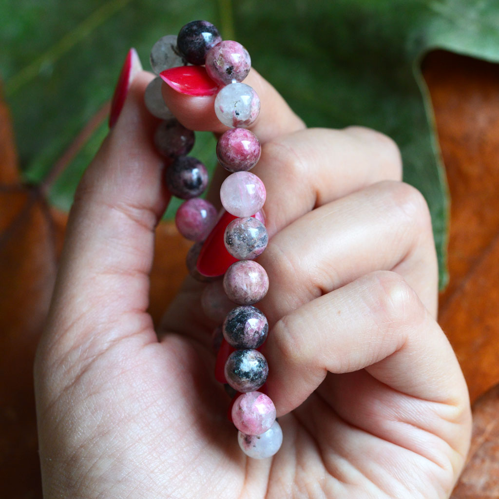 Rhodonit in Quarz Armband