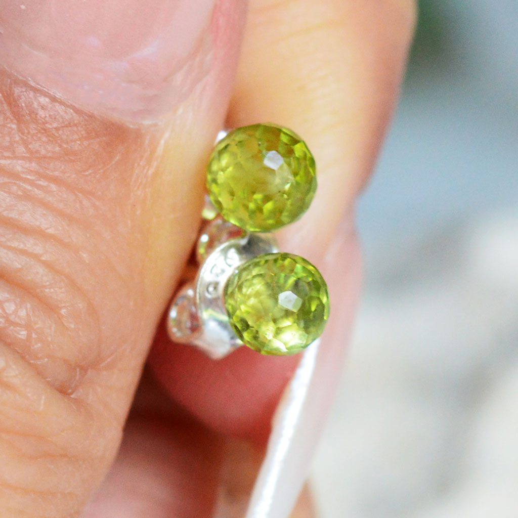 Peridot Ohrstecker