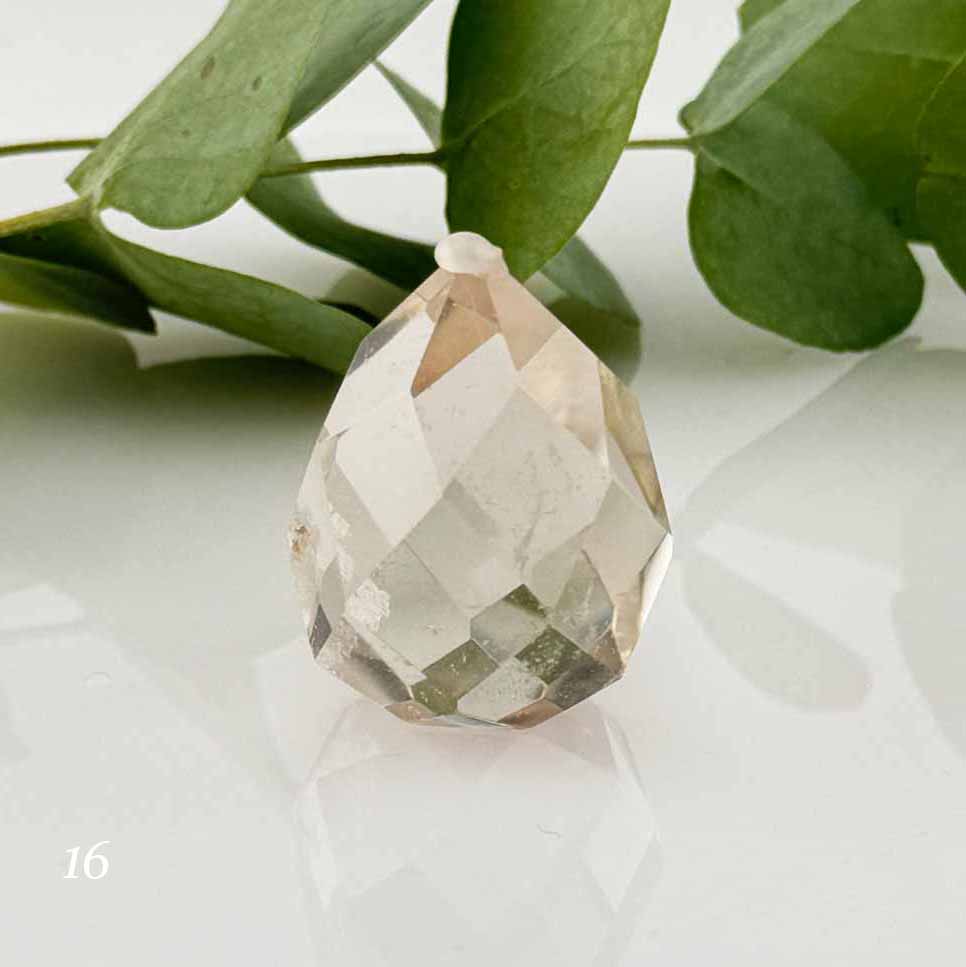 Bergkristall Ei Energie Raumreinigung