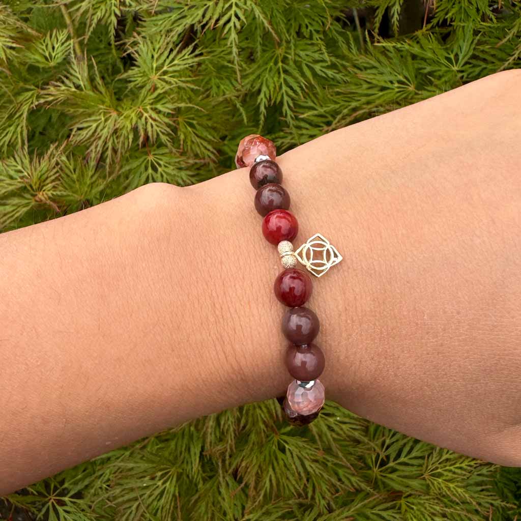 Muladhara- Das Wurzelchakra Armband darkred
