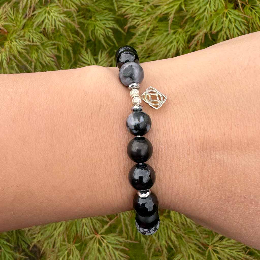 Muladhara- Das Wurzelchakra Armband black