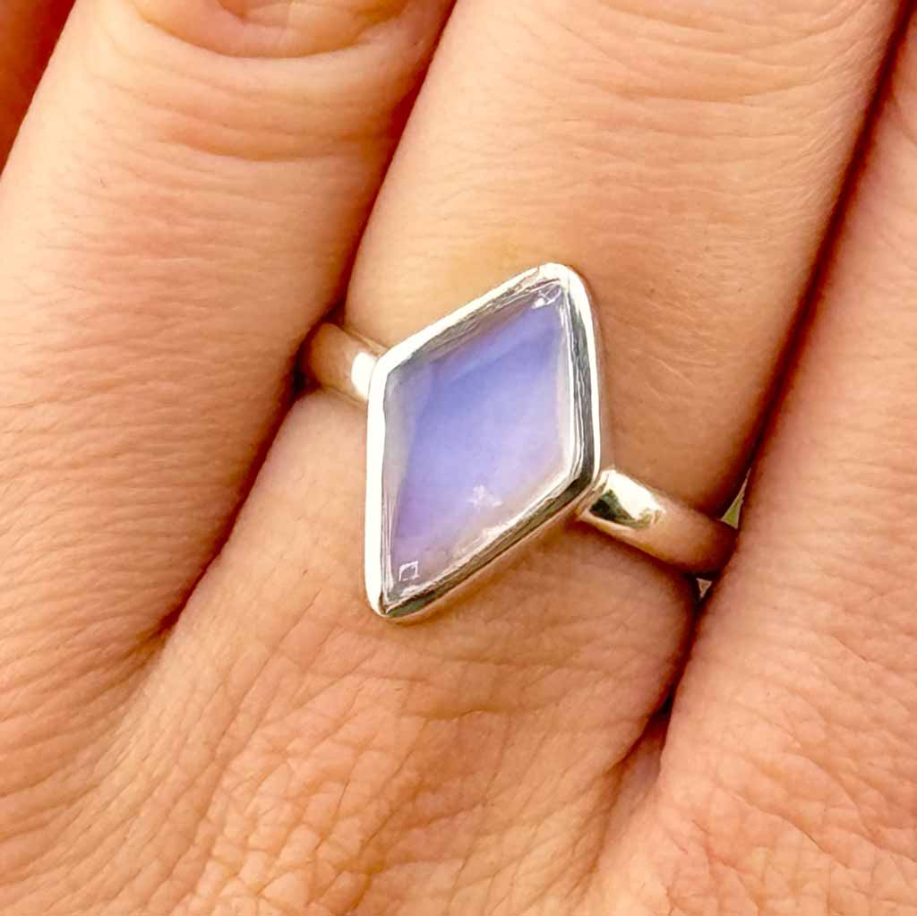 Mondstein Design Juwelier Ringe Sri Lanka Raute