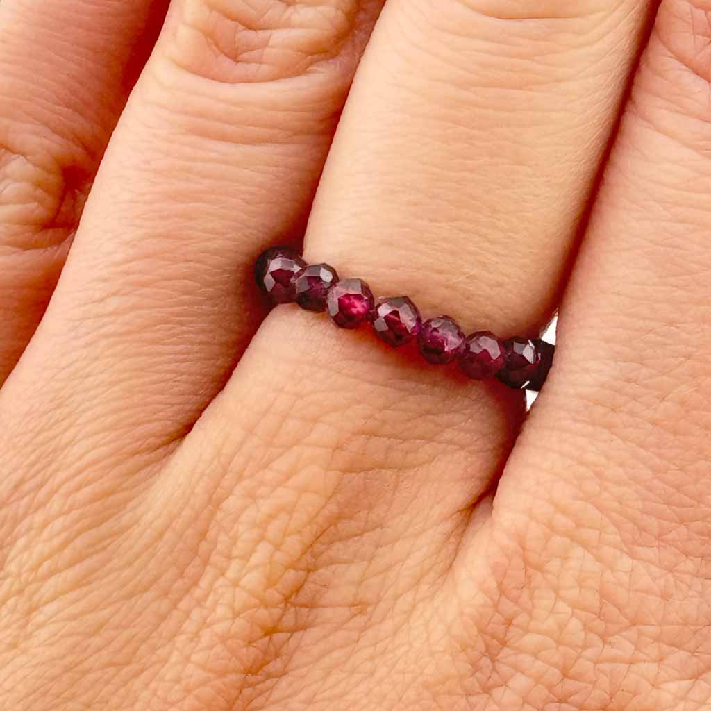 Granat Ring facettiert