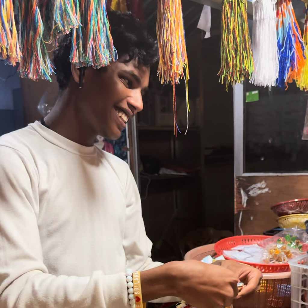 Sri Lanka Kandy Tempel Ritual Armband- Heilung