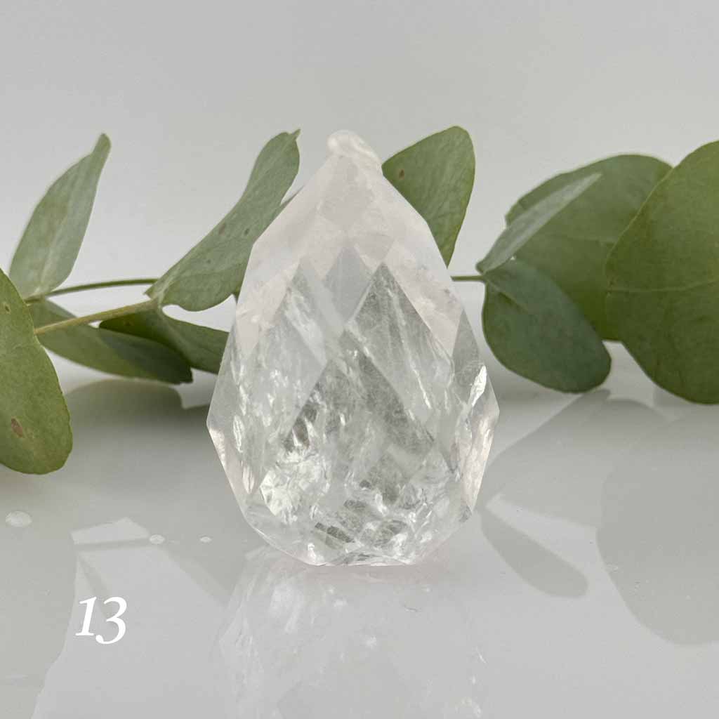 Bergkristall Ei Energie Raumreinigung