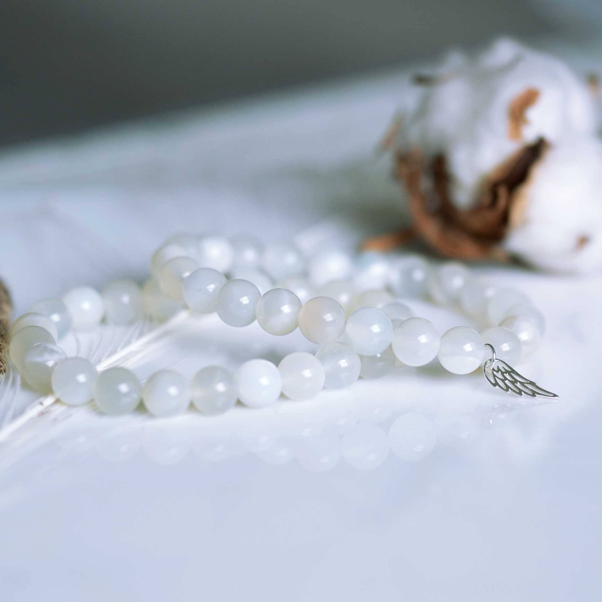 Mondstein Armband cremeweiß