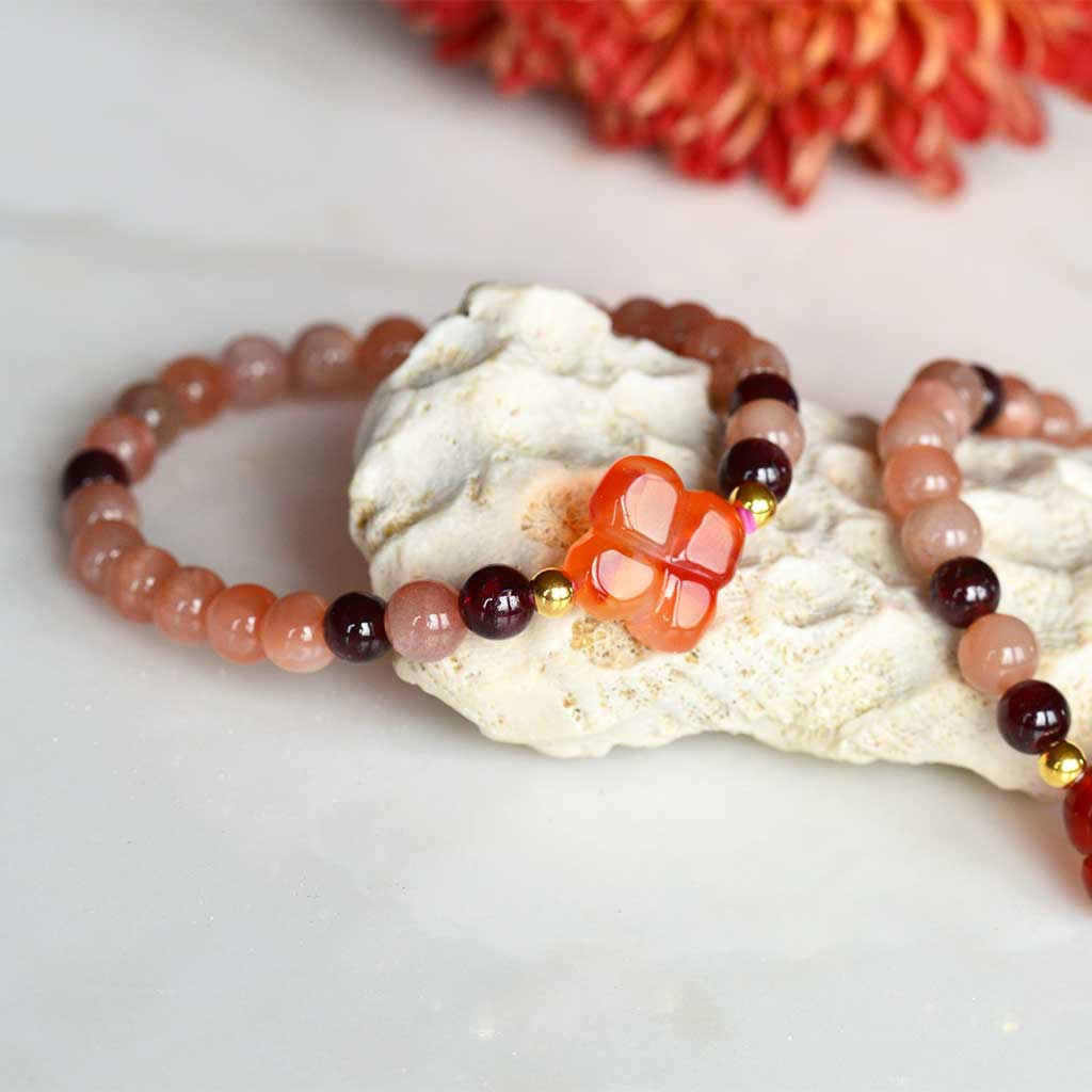 Feminity of Lilith Armband