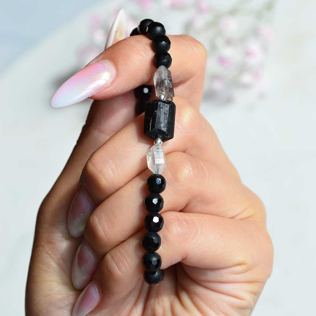 Elegant protection Armband