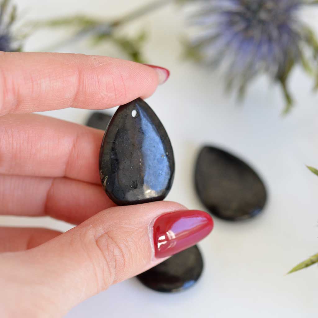 Shungit Anhänger Tropfen