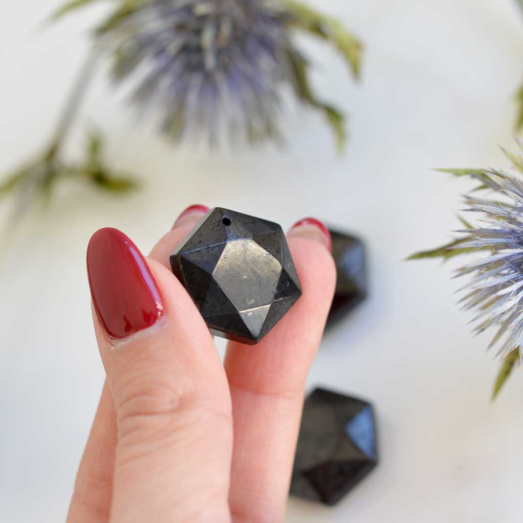 Shungit Anhänger Hexagon Stern