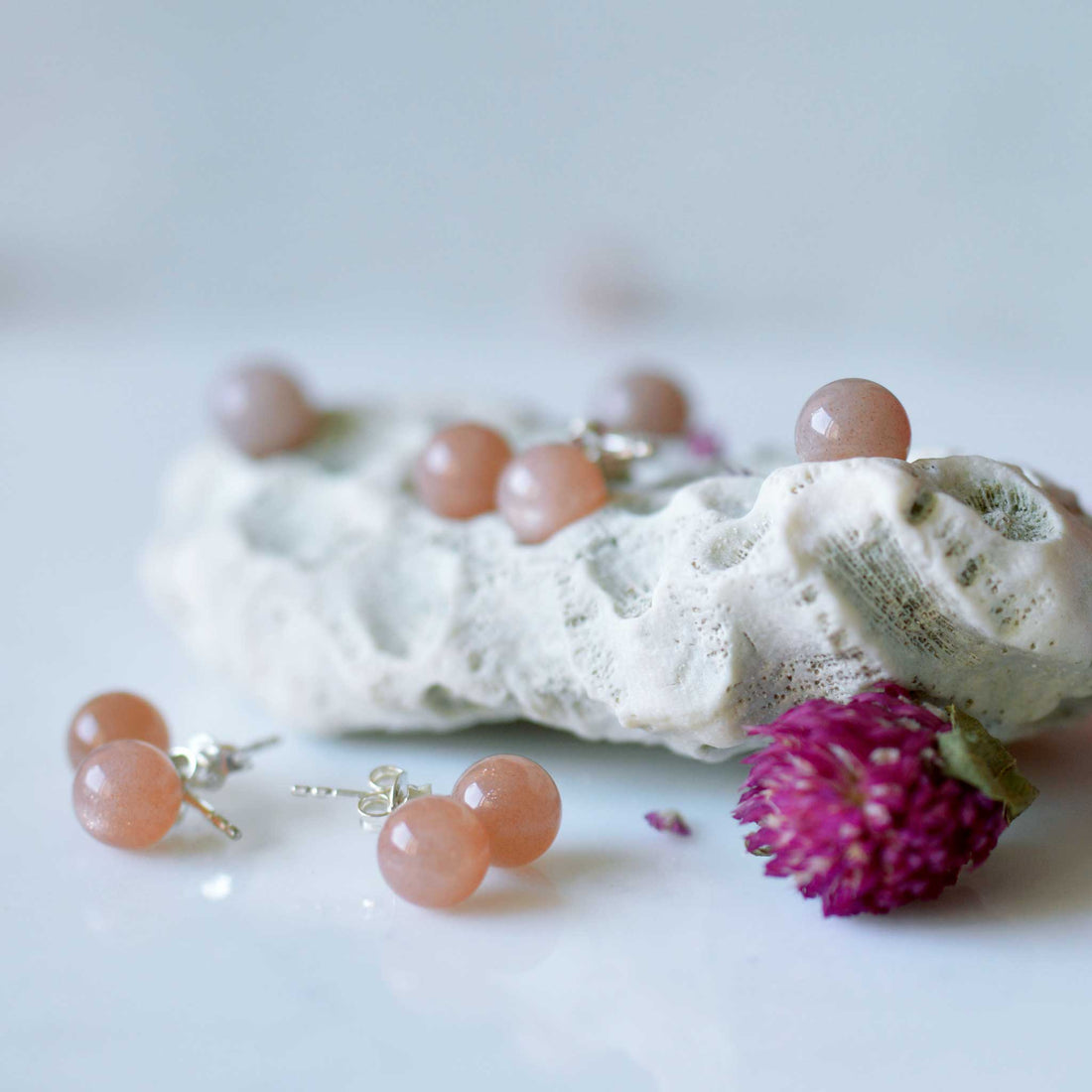 Mondstein Ohrstecker pfirsichrosa